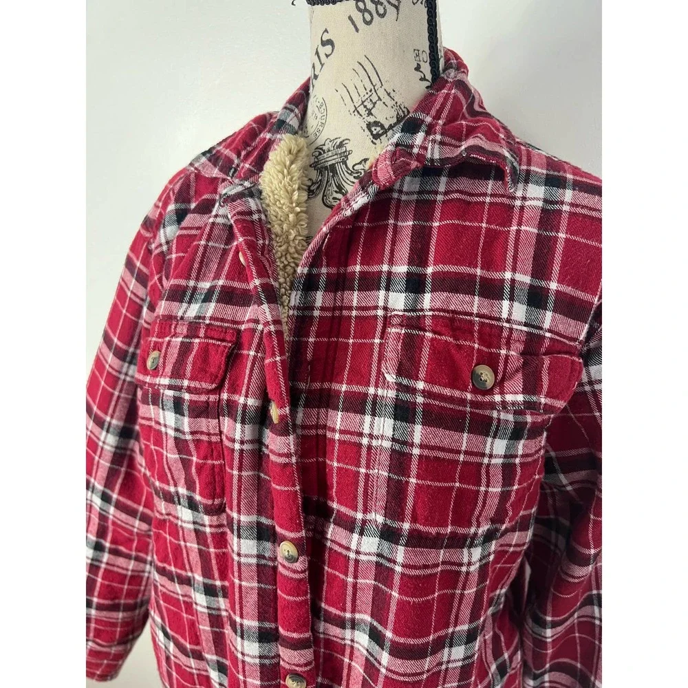 Wrangler premium quality Men’s faux fur lined plaid button up Shacket - Picture 6 of 10